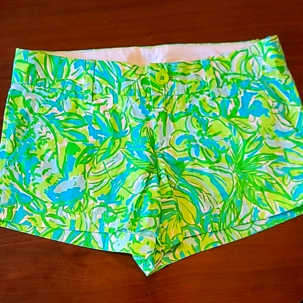 Lilly Pulitzer Shorts- Size 4 The Walsh Short